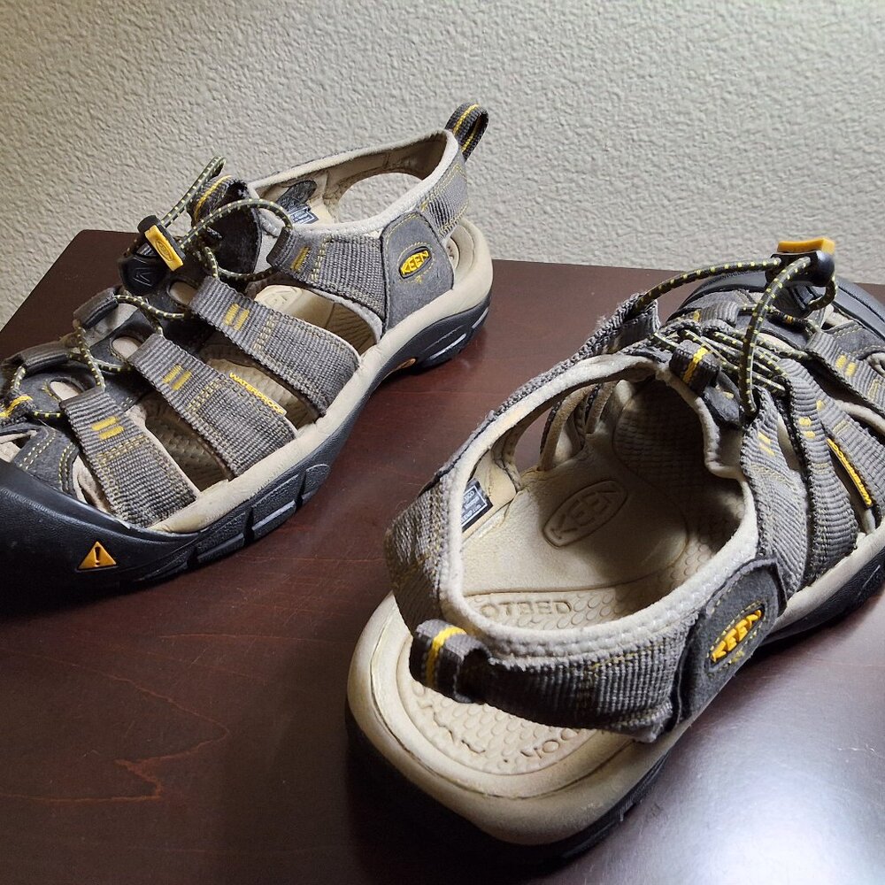 KEEN Store KEEN Men's Newport H2 Closed Toe Water Sandal